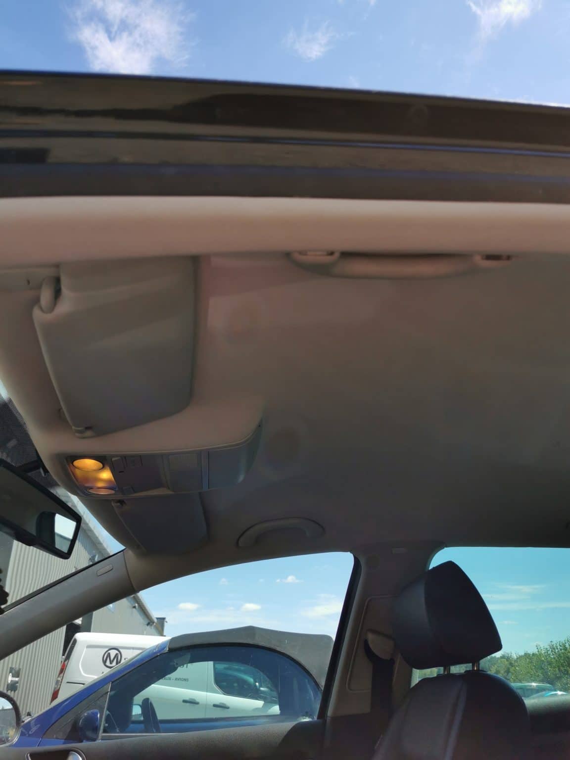 Réfection ciel de toit VOLKSWAGEN GOLF 5 SELLERIE MINOT