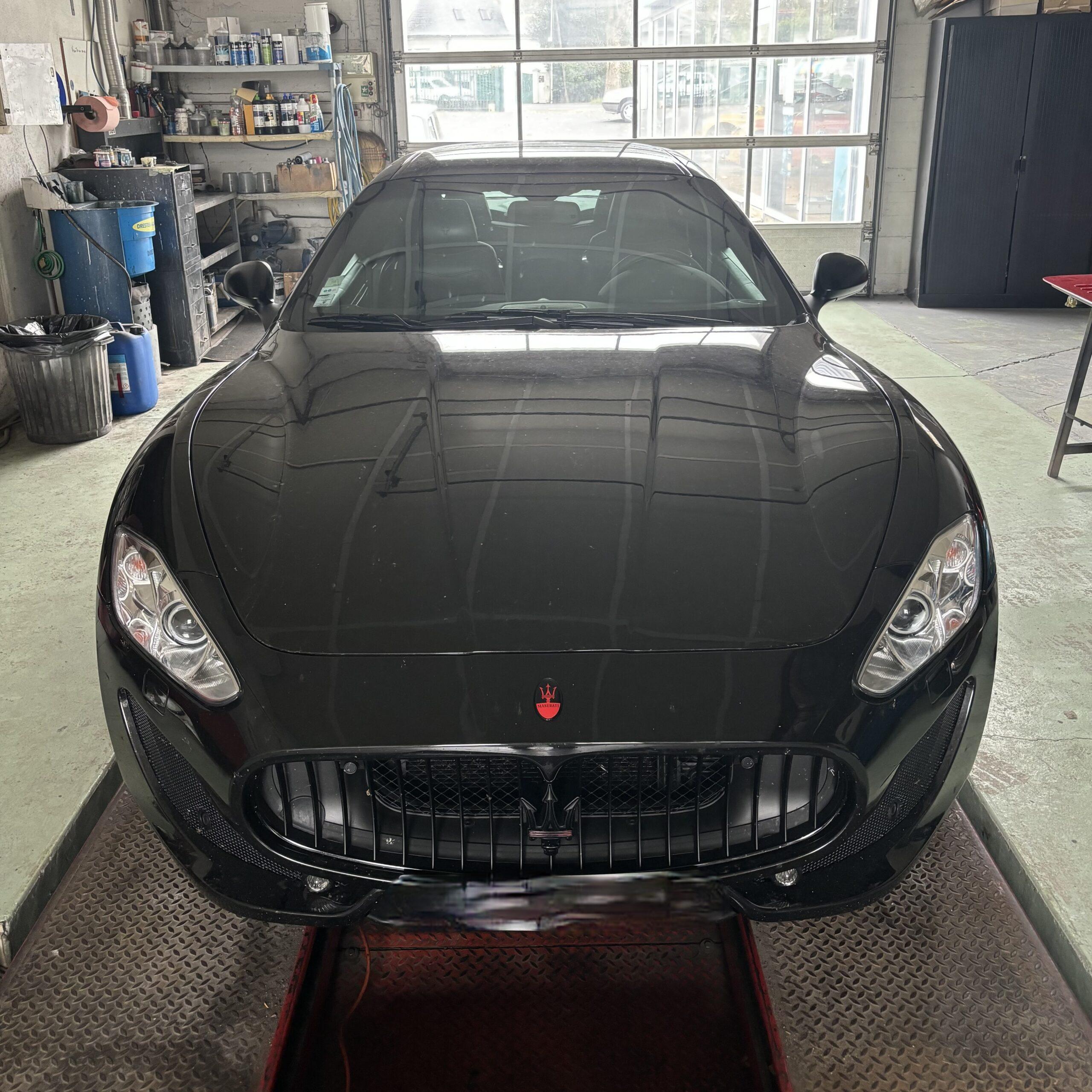 Réfection ciel de toit MASERATI Granturismo