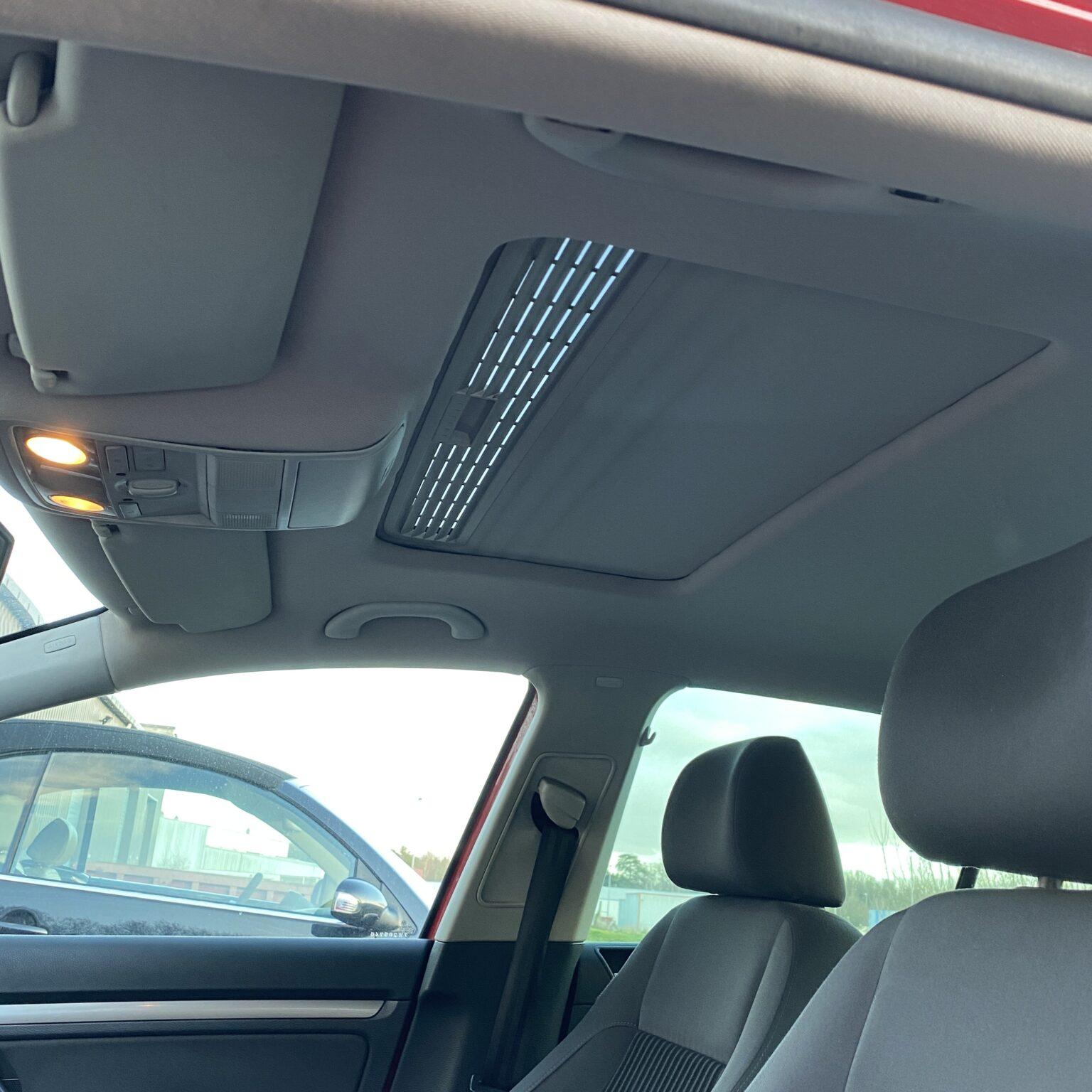 Réfection ciel de toit VOLKSWAGEN GOLF 5 SELLERIE MINOT
