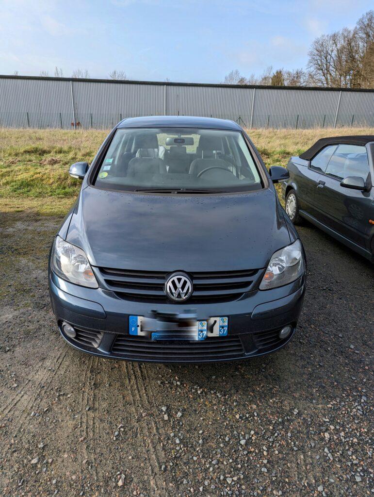 Réfection ciel de toit VOLKSWAGEN GOLF SELLERIE MINOT